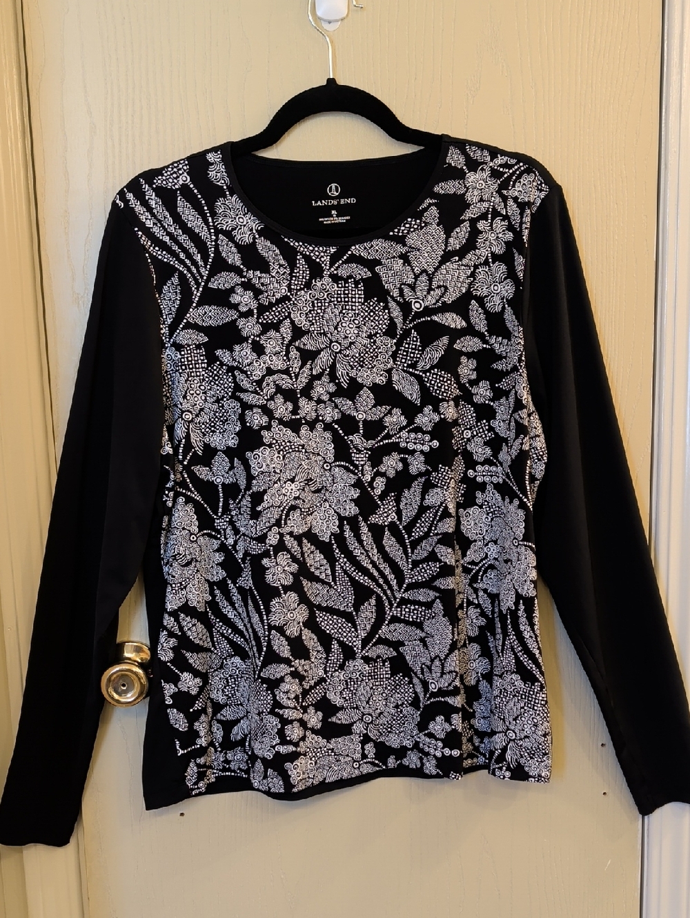 Lands’ End Black White Floral Long Sleeve Tee XL | Stretch Knit Top